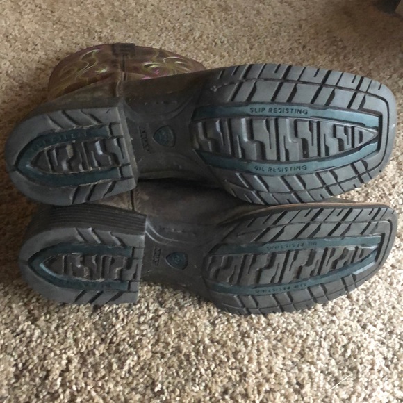 Ariat square toe boots - Picture 6 of 6